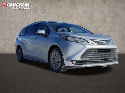 2025 Toyota Sienna XLE