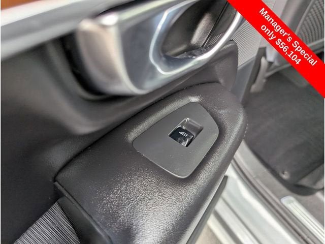 2025 Volvo XC90 Plug-In Hybrid Plus