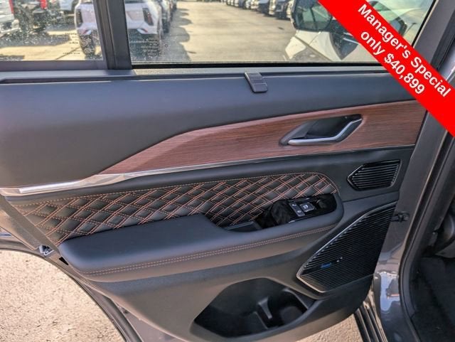 2022 Jeep Grand Cherokee Summit